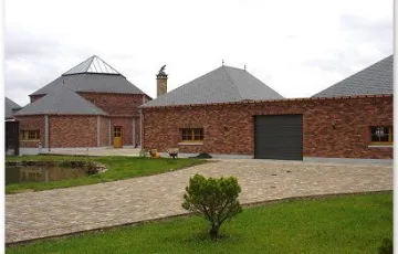 Pavés platine 14/14 avec finition des joints au Groutex.