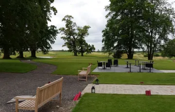 Terrasse dalles 100/100 – 14/14 grès Kandla