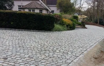 26 Pavés grès de réemploi 13/20 avec coulage des joints