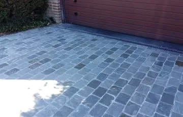 25 Pavés grès Kandla 14-21 gris et joints coulés