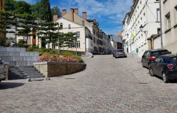 3  Aménagement place de l église Bouillon
