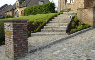 7 Escalier en bordure de réemploi